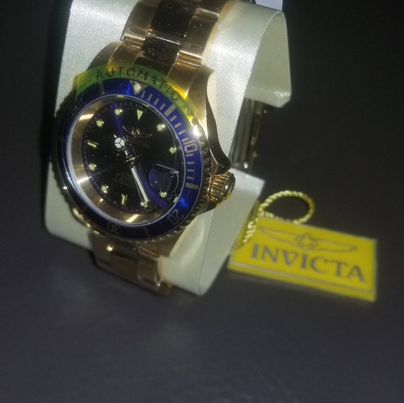 Invicta Pro-Diving Watch - Picture 3 of 7